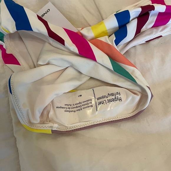 O’Niell Striped Bikini Top & Bottom - Picture 4 of 4